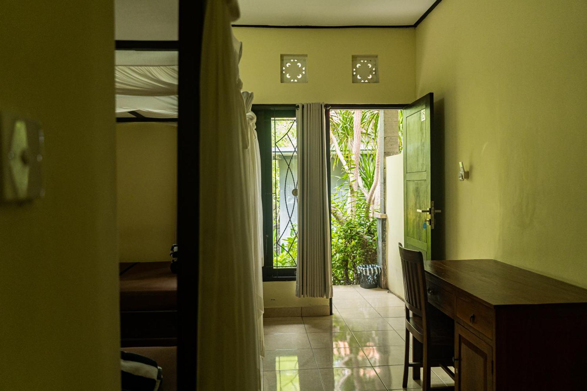 Hotel Tregge Surf Camp Uluwatu Chambre photo